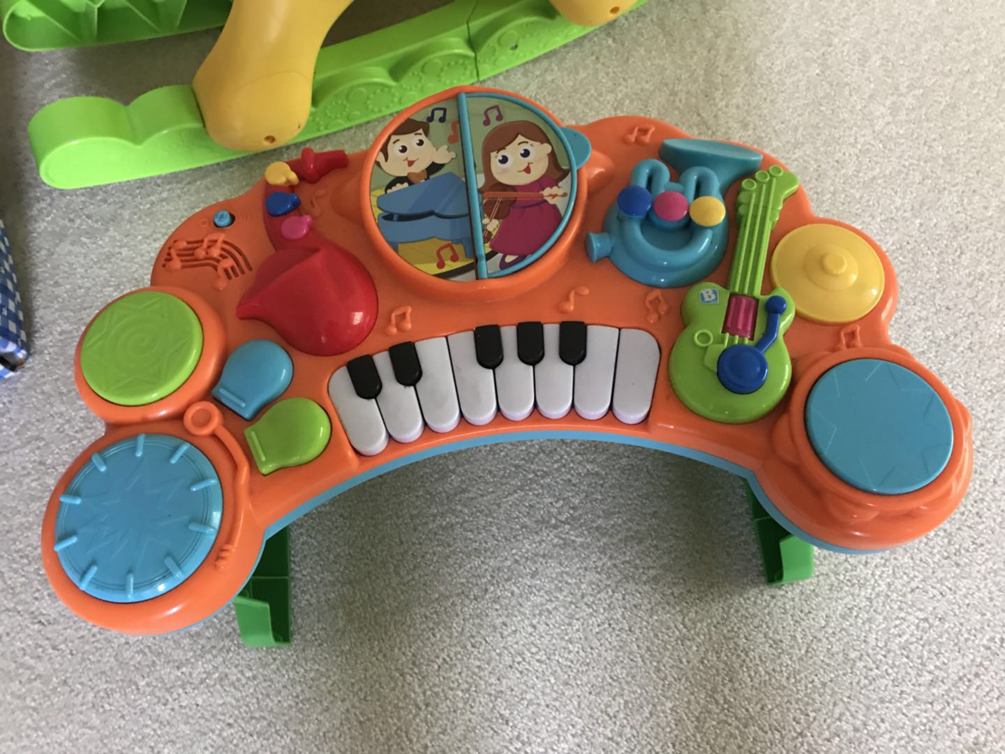 玩具钢琴.jpeg