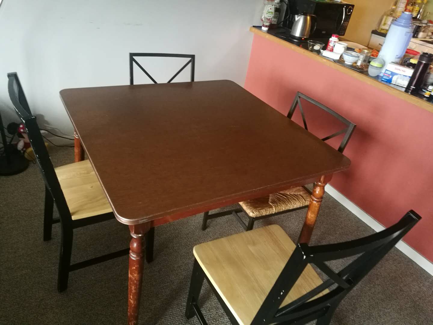 餐桌+四把餐椅45刀