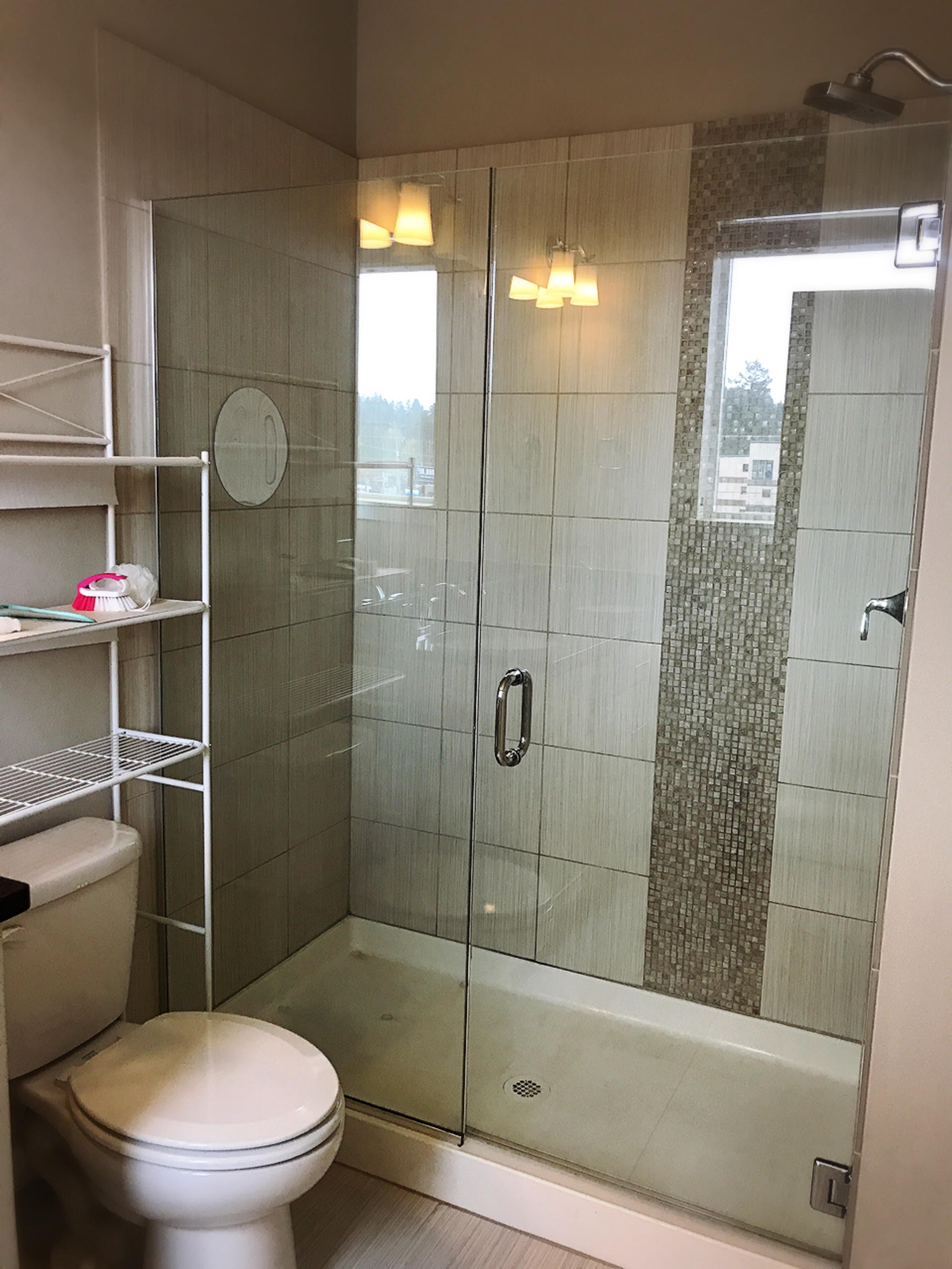 14634 Master Bathroom.jpg