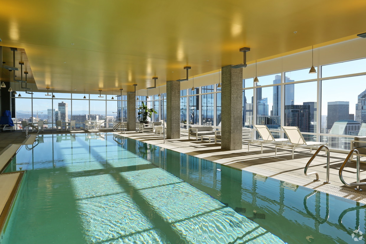 kinects-tower-seattle-wa-interior-photo (1).jpg