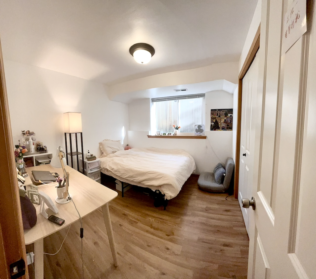 1st_Floor_Front_Room.png
